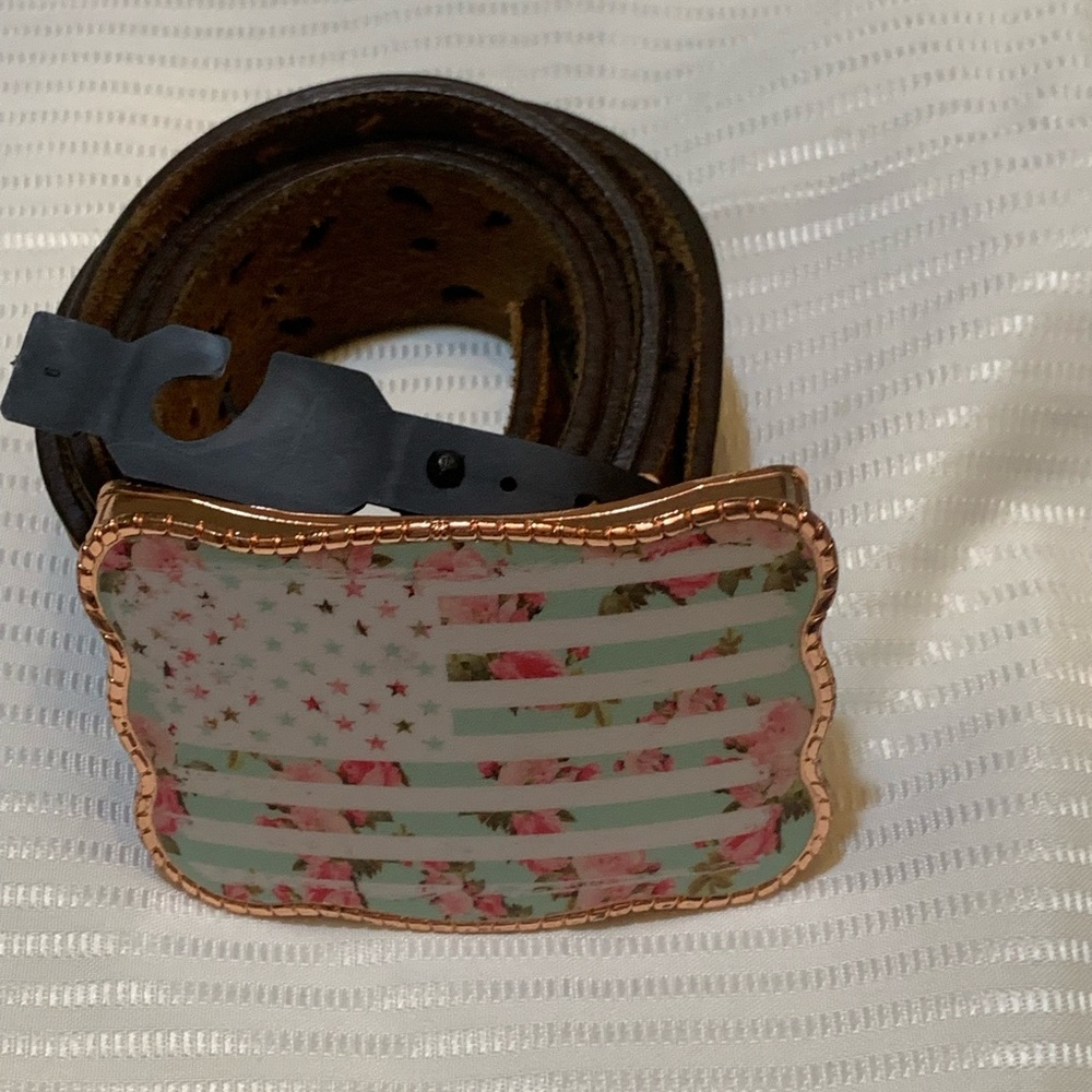 Buckle Wallet Floral American Flag Belt with Rose Gold Buckle. W Tony Lama belt